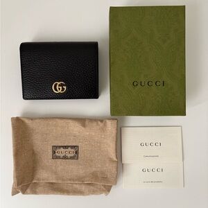Gucci Black Leather Card Wallet with Gold Double G